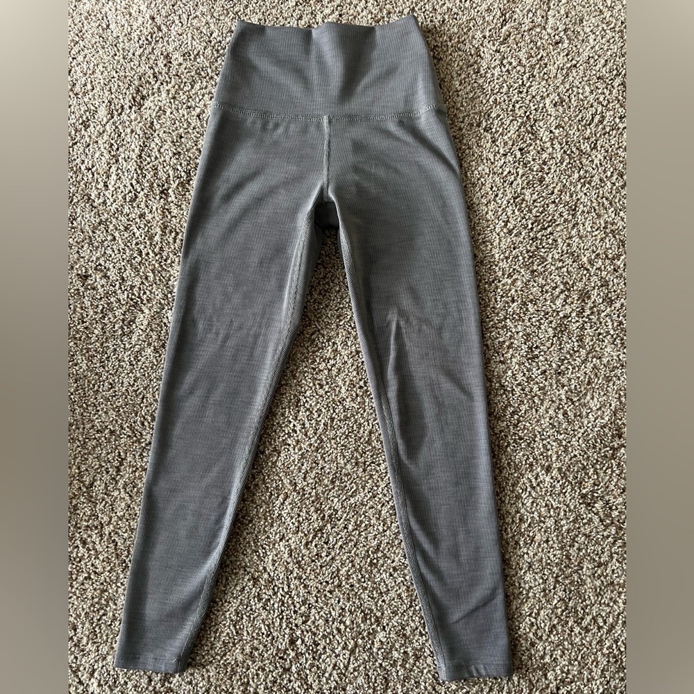 Beyond Yoga 	Heather Rib High Waisted Midi Legging